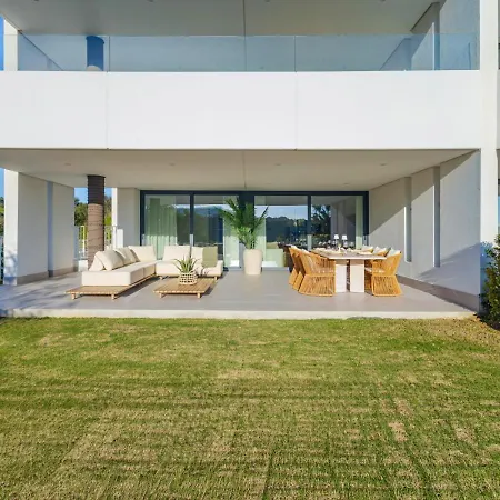 Luxury With A Private Garden Apartment Estepona